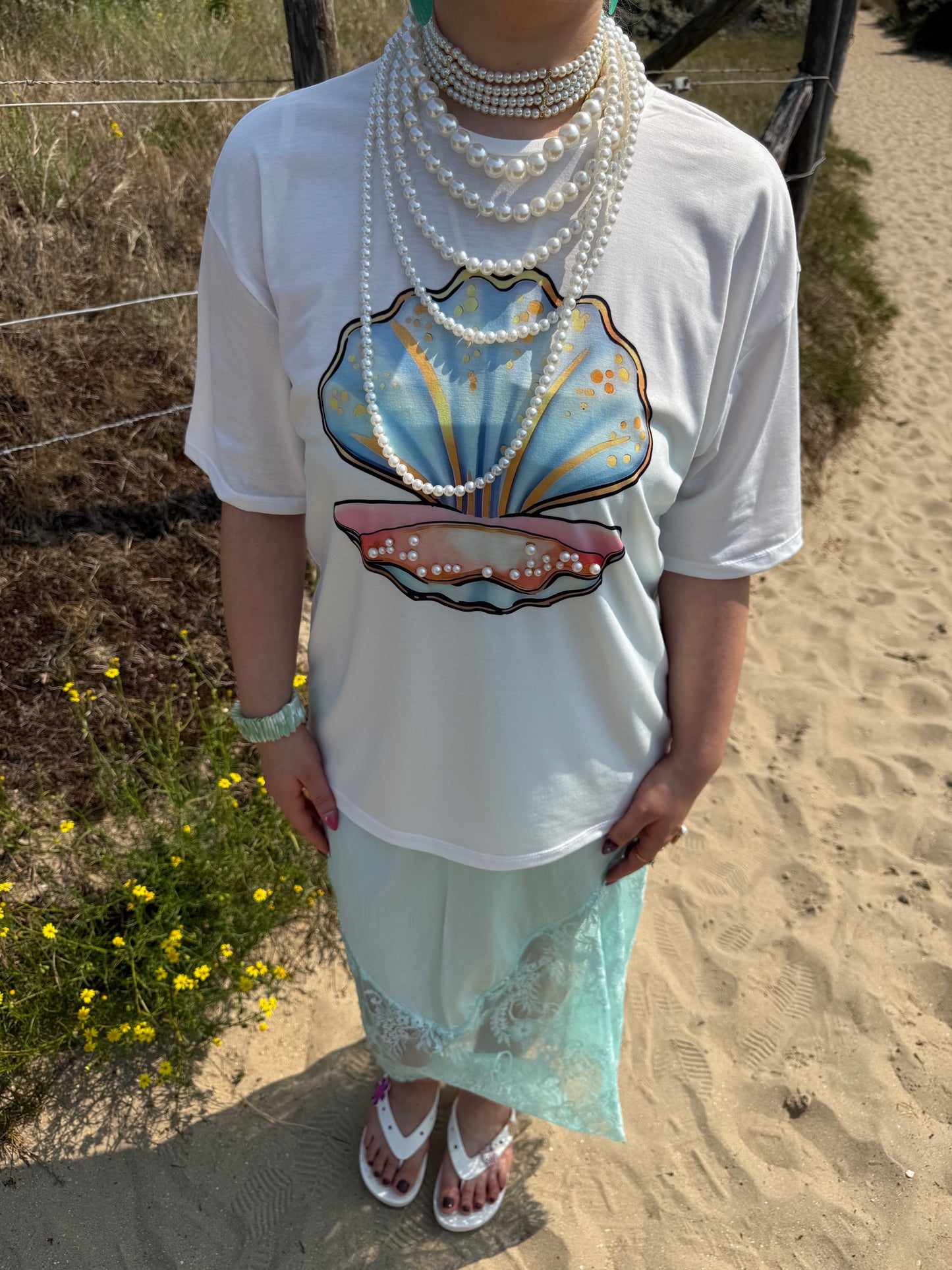 KUDA - Clam Pearl T-shirt