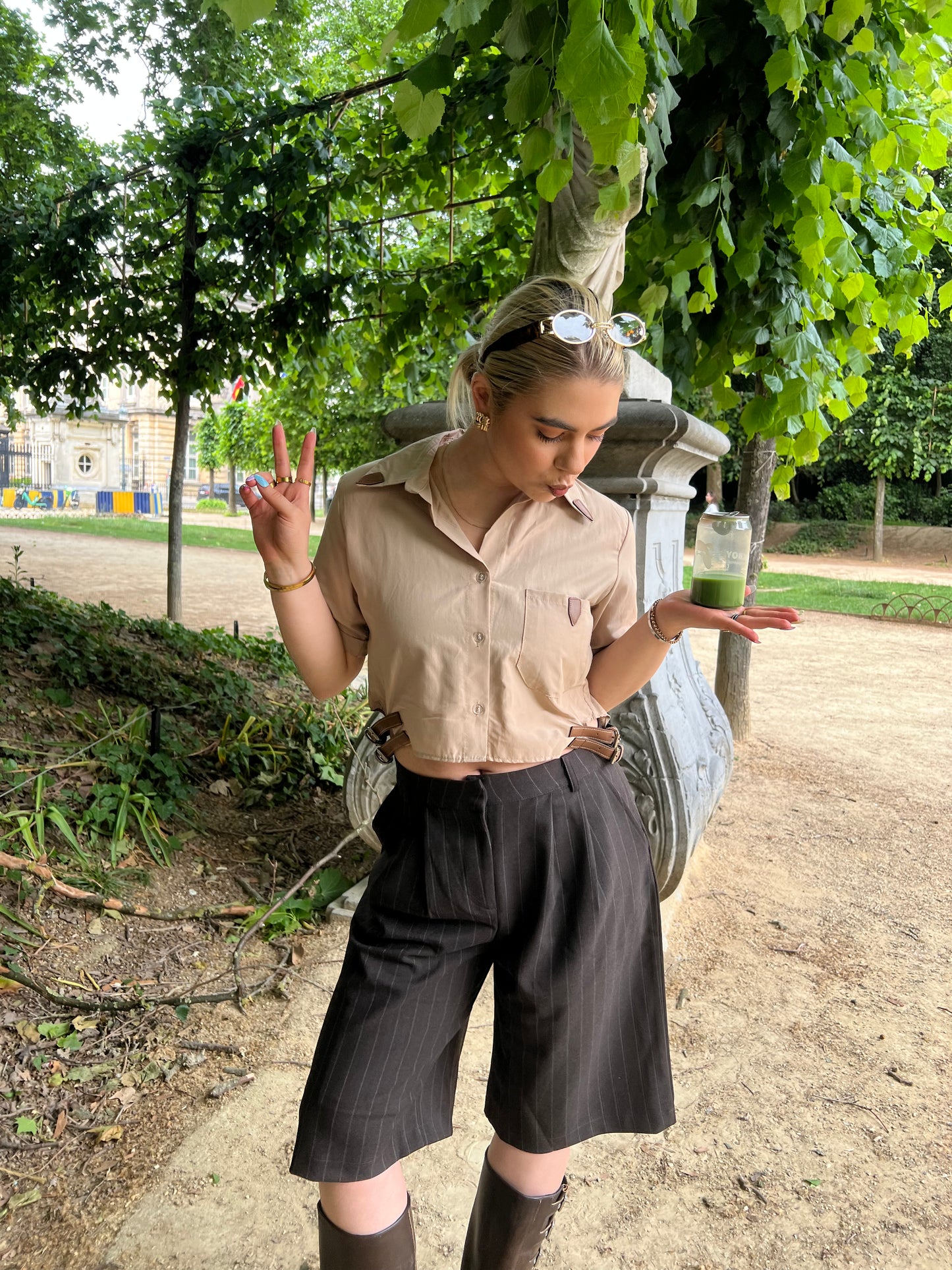 JUDY - Cropped Belt Shirt