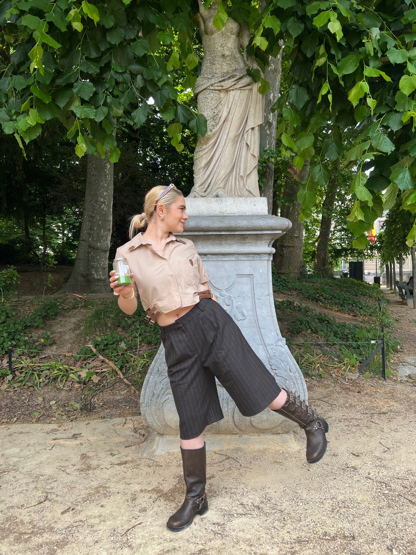 SAGI - Striped Bermuda Pants - Dark Taupe