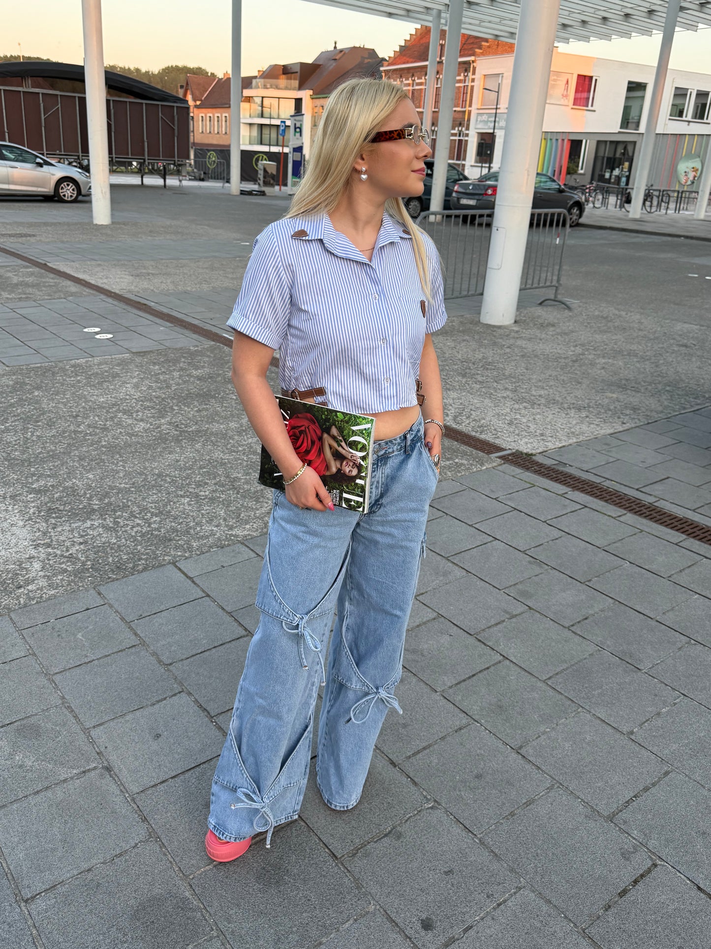 JUDY - Cropped Belt Shirt
