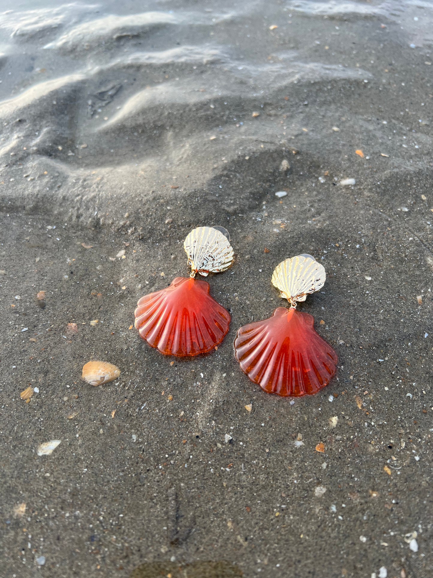 SEASHELL - Clam Earrings - Gold