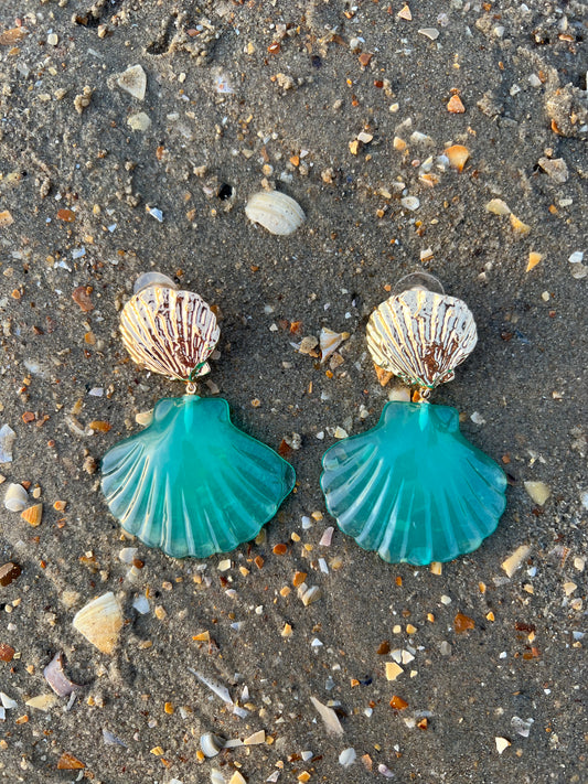 SEASHELL - Clam Earrings - Gold