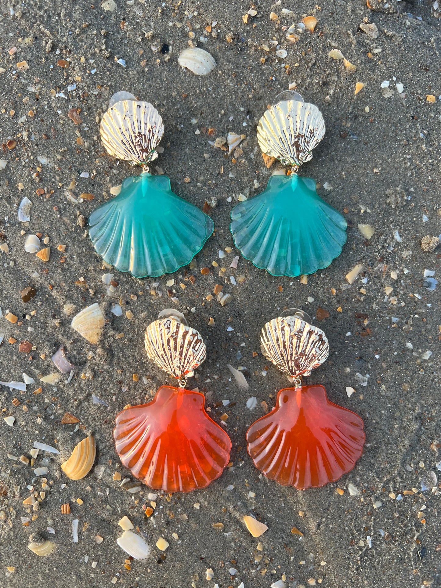 SEASHELL - Clam Earrings - Gold