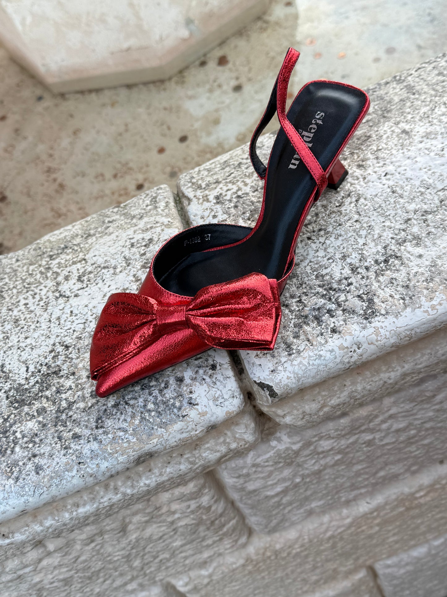 MINNIE - Metallic Bow Kitten Heels - Red
