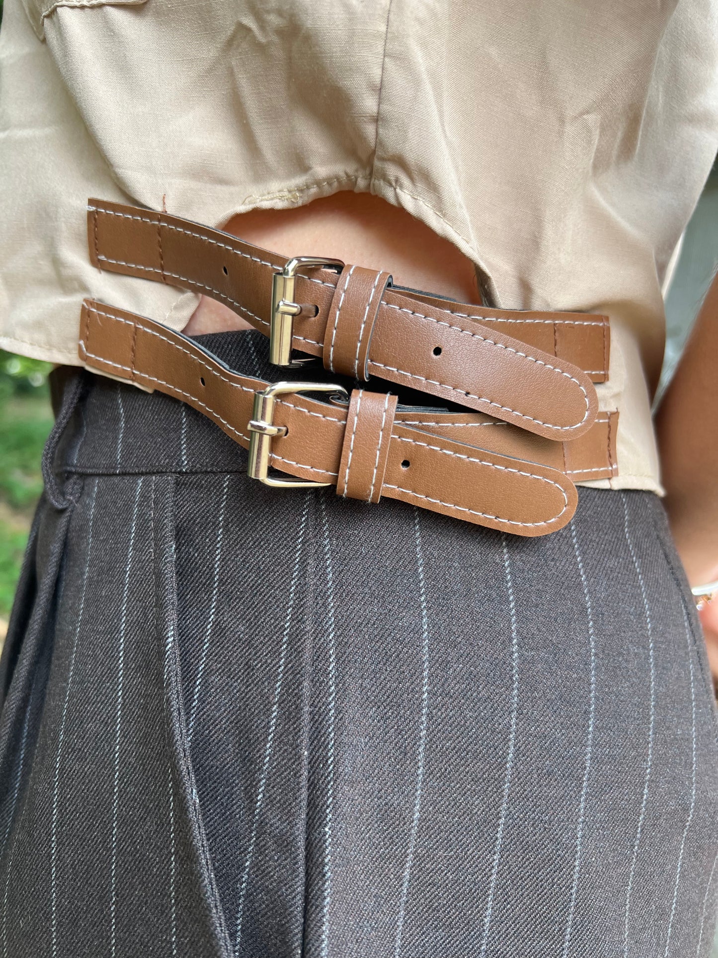JUDY - Cropped Belt Shirt