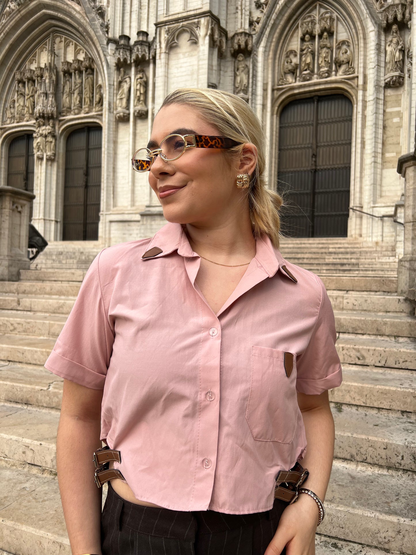 JUDY - Cropped Belt Shirt