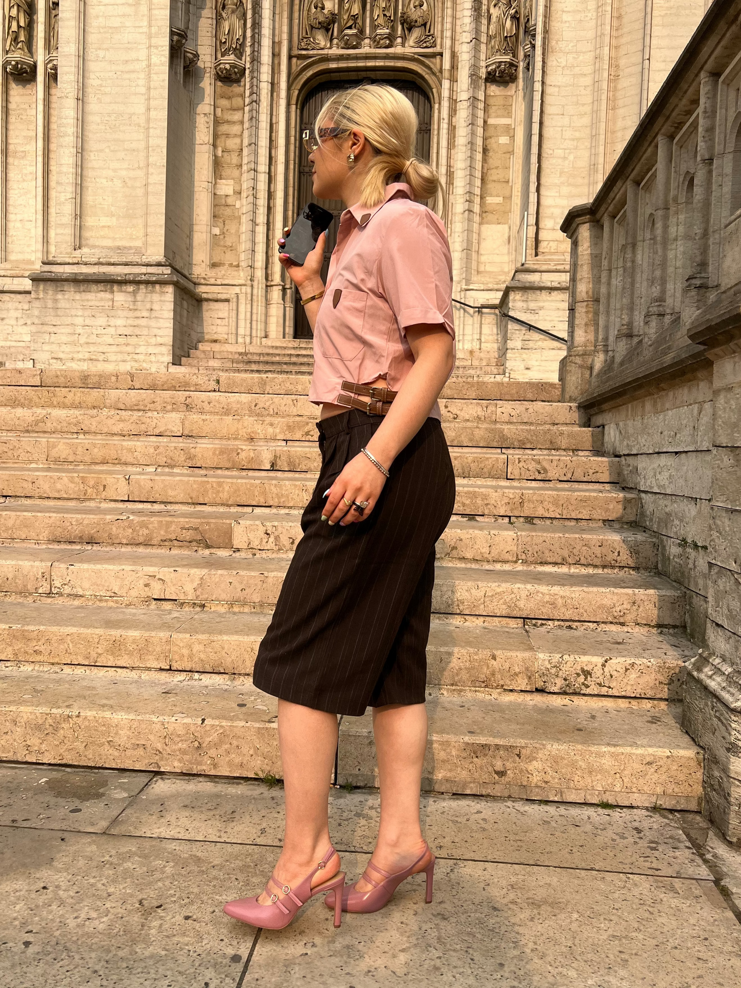 JUDY - Cropped Belt Shirt