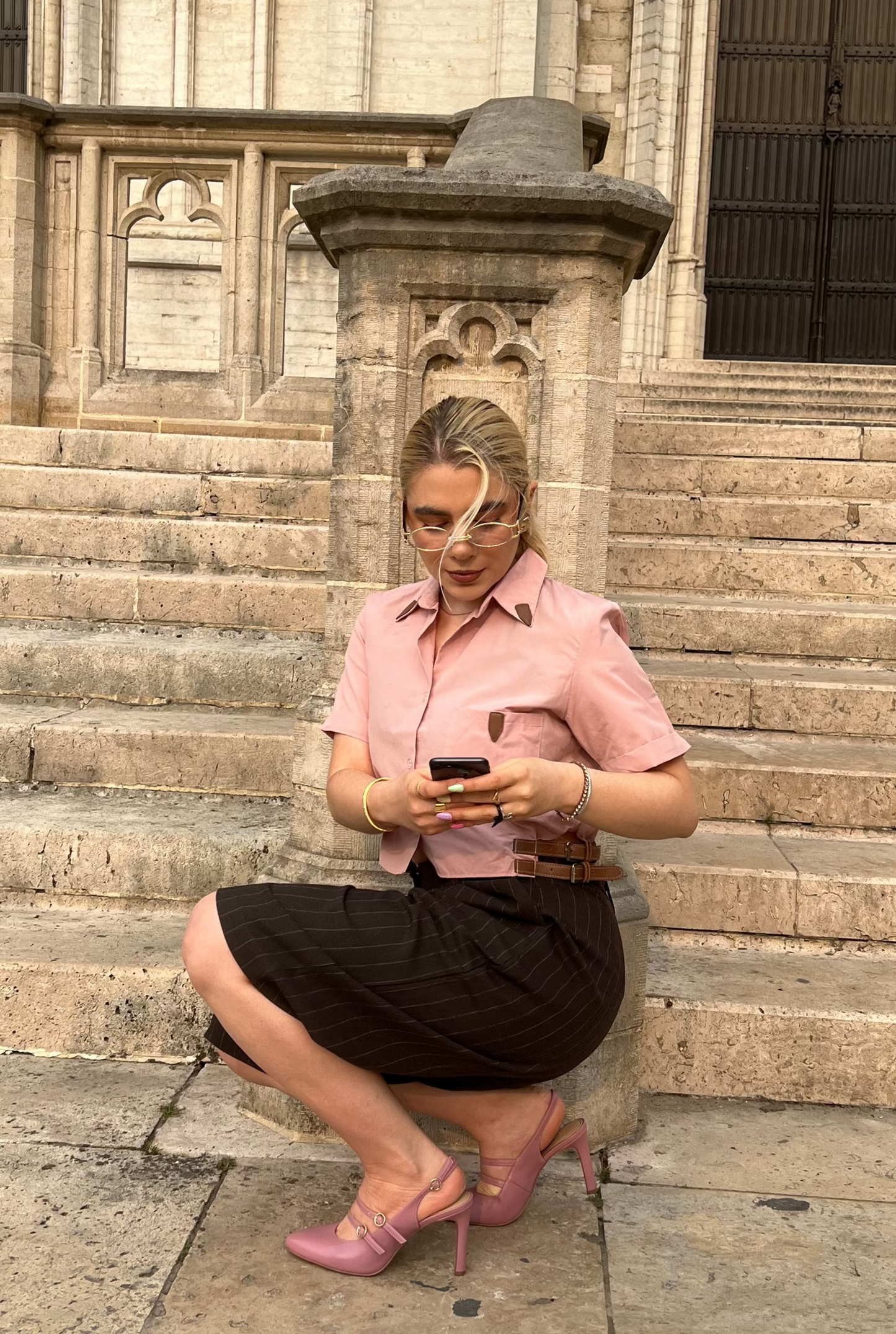 JUDY - Cropped Belt Shirt