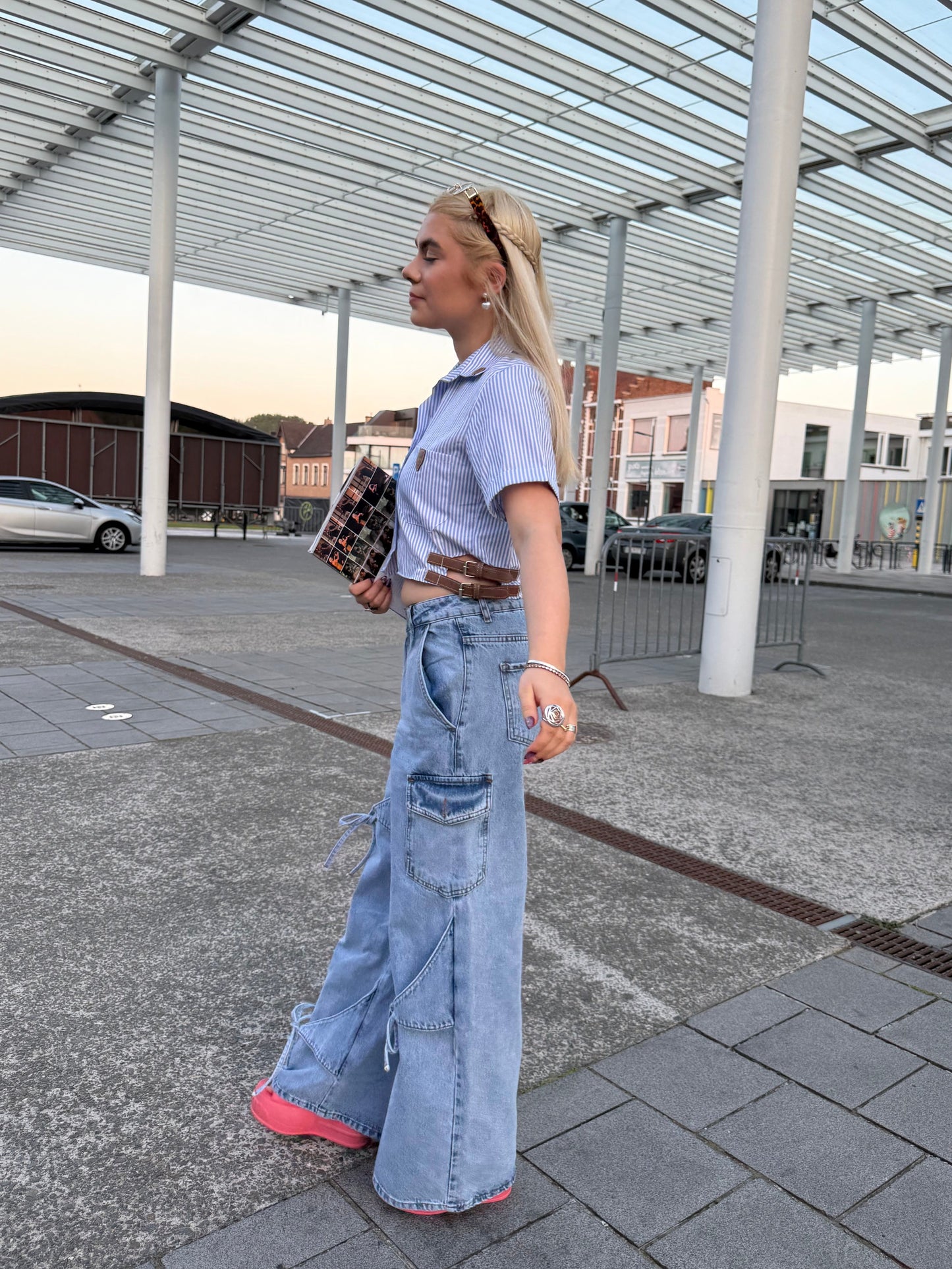 JUDY - Cropped Belt Shirt