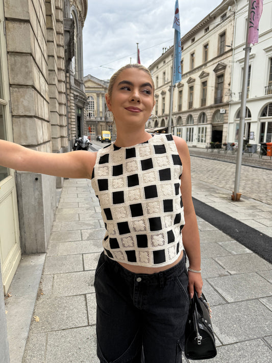 BUTTERCUP - Checkered Blossom Crochet Top