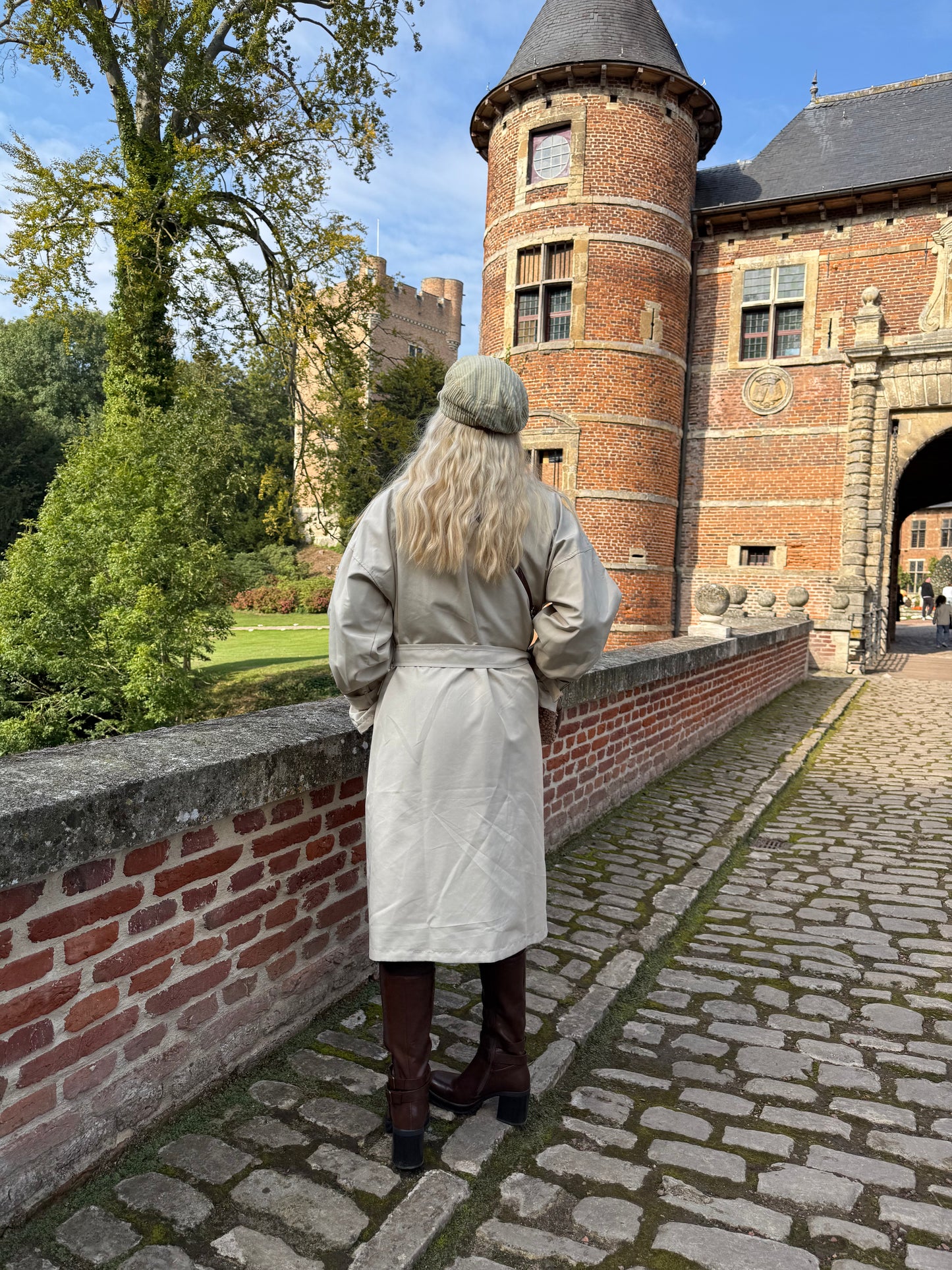 MICHAELANGELO - Oversized Buckle Trench Coat with Black Lapel