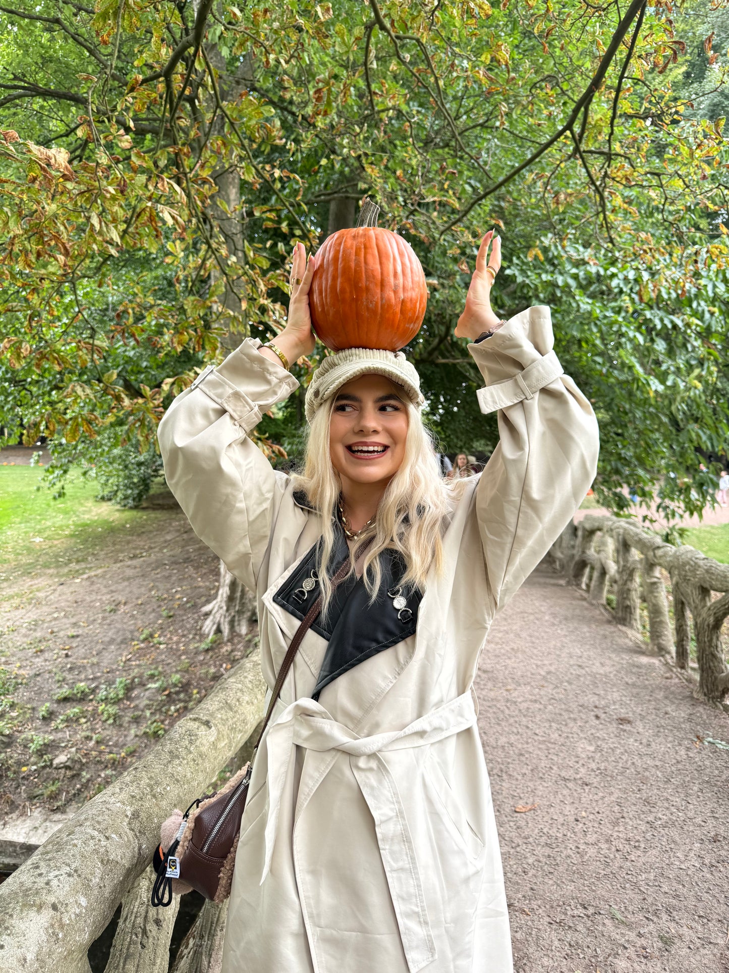 MICHAELANGELO - Oversized Buckle Trench Coat with Black Lapel