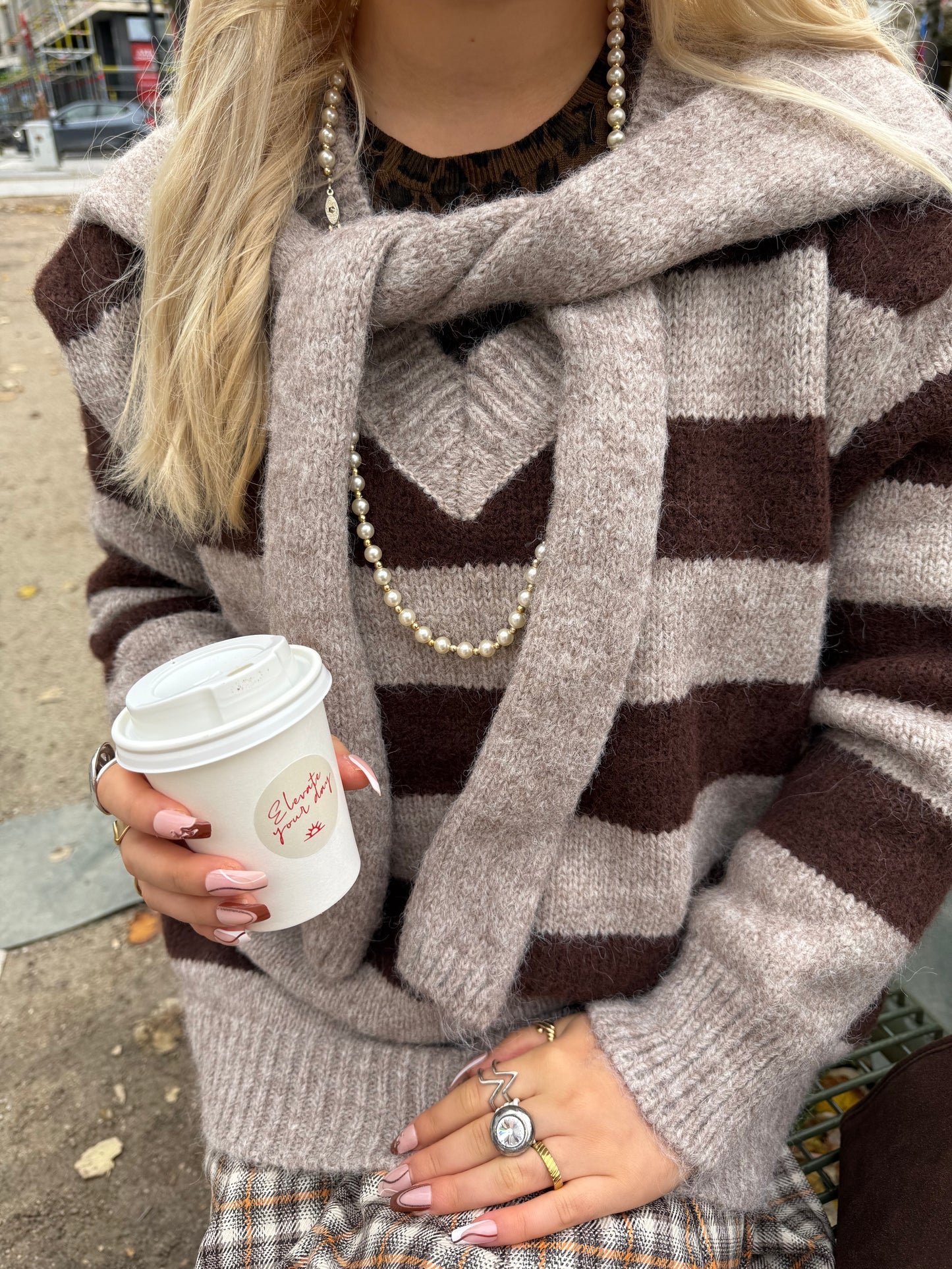 WHIPPA - Striped Tie Knit - Taupe