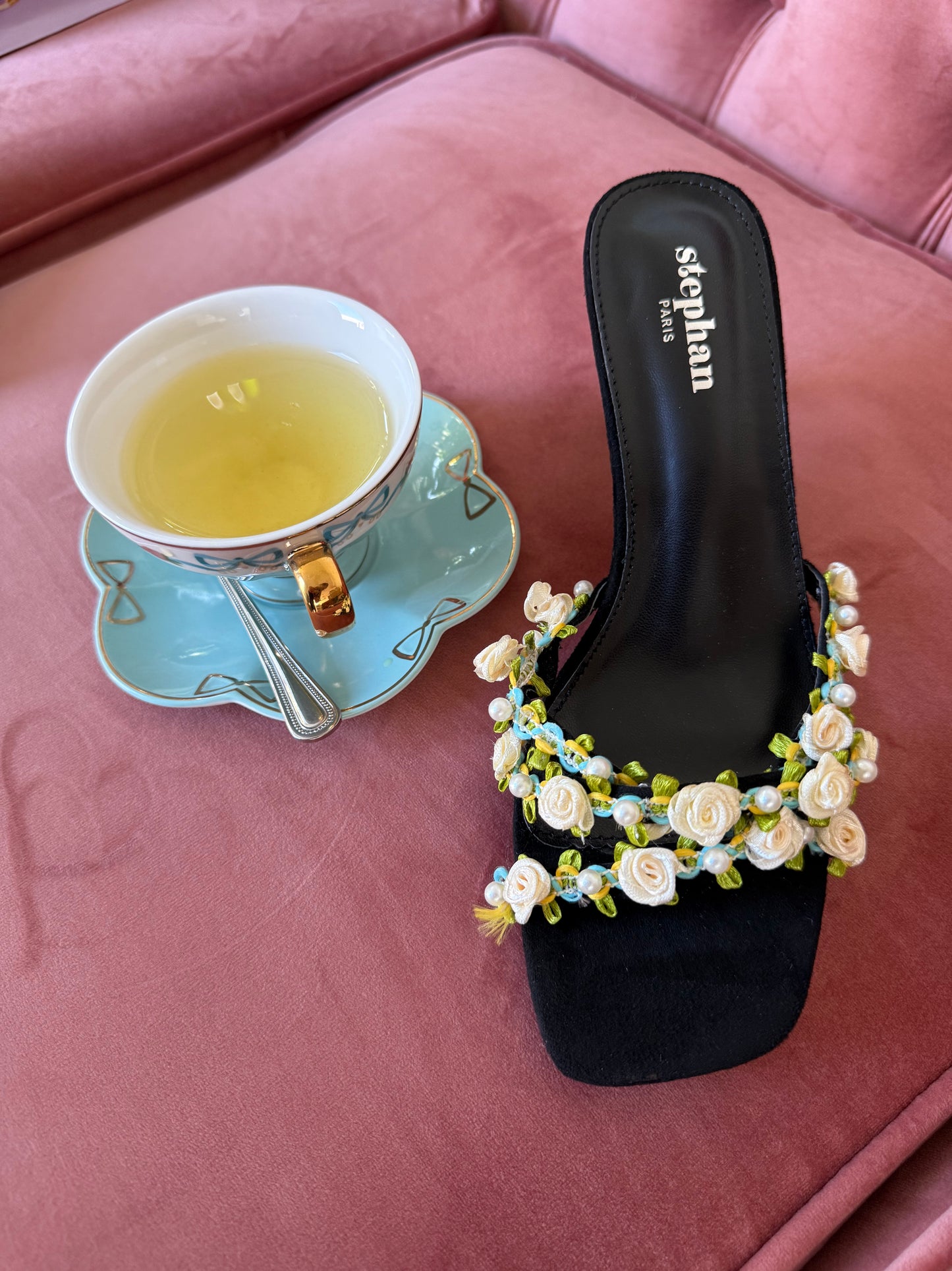 BELLOSSOM - Flower Pearl Kitten Heels