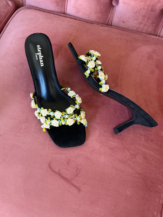 BELLOSSOM - Flower Pearl Kitten Heels